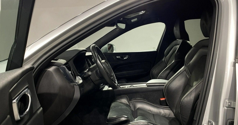 Volvo XC 60 cena 148900 przebieg: 136800, rok produkcji 2019 z Otwock małe 497